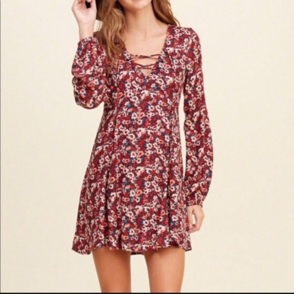 Hollister floral long sleeve mini, Size Small